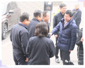市政協(xié)副主席、住建局黨組書記、局長(zhǎng)侯津琪到益和熱力公司走訪慰問(wèn)一線職工